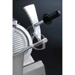 Affettatrice A Gravità In Alluminio, Lama Diametro 300 Mm, Affilatoio Fisso, Carrello Smontabile, Motore 0,5 Hp -Vendite Gastrodomus affettatrice a gravita in alluminio lama diametro 300 mm affilatoio fisso e motore 05 hp 4