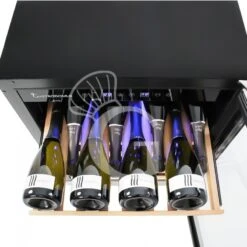 Cantina Vino Ventilata Porta Inox 150 LT 6 Ripiani Capacità 46 Bottiglie +5°C/+22°C -Vendite Gastrodomus cantina vino ventilata porta inox 150 lt 6 ripiani capacita 46 bottiglie 5c22c 3