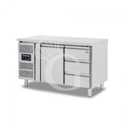 Tavolo Refrigerato 3 Cassetti 1 Porta 700 Mm -2°C/+8°C Motore A Sinistra -Vendite Gastrodomus tavolo frigo con 1 porta e 3 cassetti prof 700 e temperatura 2c8c 2