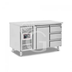 Tavolo Refrigerato 3 Cassetti 1 Porta 700 Mm -2°C/+8°C Motore A Sinistra -Vendite Gastrodomus tavolo frigo con 1 porta e 3 cassetti prof 700 e temperatura 2c8c 3