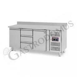 Tavolo Refrigerato 3 Cassetti 2 Porte 700 Mm -2°C/+8°C Alzatina 14 Tavolo Refrigerato 3 Cassetti 2 Porte 700 Mm -2°C/+8°C Alzatina -Vendite Gastrodomus tavolo frigo con 2 porte e 3 cassetti alzatina prof 700 e temperatura 2c8c 2