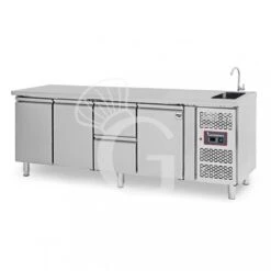 Tavolo Refrigerato 2 Cassetti 3 Porte Con Lavello, Prof. 700 Mm, Temp. +2°C/+8°C, Completo Di Rubinetto