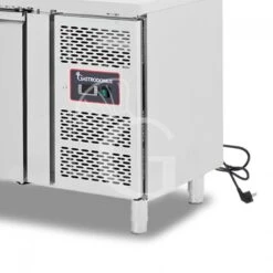 Tavolo Refrigerato 3 Cassetti 2 Porte Con Lavello E Alzatina, Prof. 700 Mm, Temp. +2°C/+8°C, Completo Di Rubinetto 16 Tavolo Refrigerato 3 Cassetti 2 Porte Con Lavello E Alzatina, Prof. 700 Mm, Temp. +2°C/+8°C, Completo Di Rubinetto -Vendite Gastrodomus tavolo refrigerato 3 cassetti 2 porte con lavello e alzatina prof 700 mm temp 2c8c completo di rubinetto 6