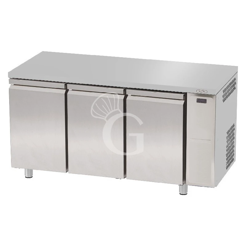 Tavolo Refrigerato 3 Porte Prof. 600 Mm 0°C/+10°C Motore Remoto 3 Tavolo Refrigerato 3 Porte Prof. 600 Mm 0°C/+10°C Motore Remoto