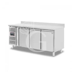 Tavolo Refrigerato 3 Porte Alzatina Prof. 600 Mm +2°C/+8°C Motore A Sinistra Classe Energetica B 13 Tavolo Refrigerato 3 Porte Alzatina Prof. 600 Mm +2°C/+8°C Motore A Sinistra Classe Energetica B -Vendite Gastrodomus tavolo refrigerato 3 porte prof600 tn con alzatina 2