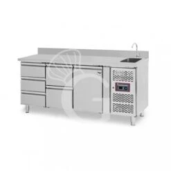 Tavolo Refrigerato 5 Cassetti 1 Porta Con Lavello E Alzatina, Prof. 700 Mm, Temp. +2°C/+8°C, Completo Di Rubinetto