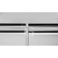 Tavolo Refrigerato 2 Cassetti 3 Porte 700 Mm -2°C/+8°C Per Gastronomia 23 Tavolo Refrigerato 2 Cassetti 3 Porte 700 Mm -2°C/+8°C Per Gastronomia -Vendite Gastrodomus tavolo refrigerato con 3 porte e 2 cassetti prof 700 e temperatura 2c8c 8