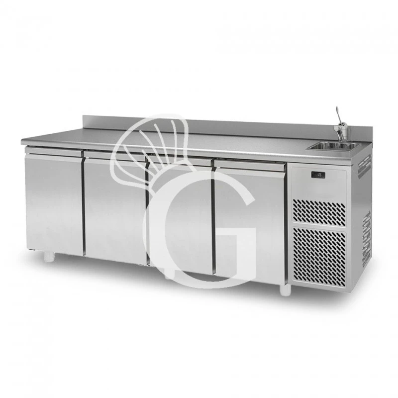 Tavolo Refrigerato Con Lavello 4 Porte Alzatina Prof. 700 Mm 0°C/10°C Classe Energetica C 3 Tavolo Refrigerato Con Lavello 4 Porte Alzatina Prof. 700 Mm 0°C/10°C Classe Energetica C