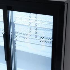 Vetrina Frigo Ventilata Da Banco O Retrobanco Orizzontale, 3 Porte Scorrevoli 295 LT - Temperatura 0°C/+10°C -Vendite Gastrodomus vetrina frigo ventilata da banco o retrobanco orizzontale 3 porte scorrevoli 295 lt temperatura 0c10c 5